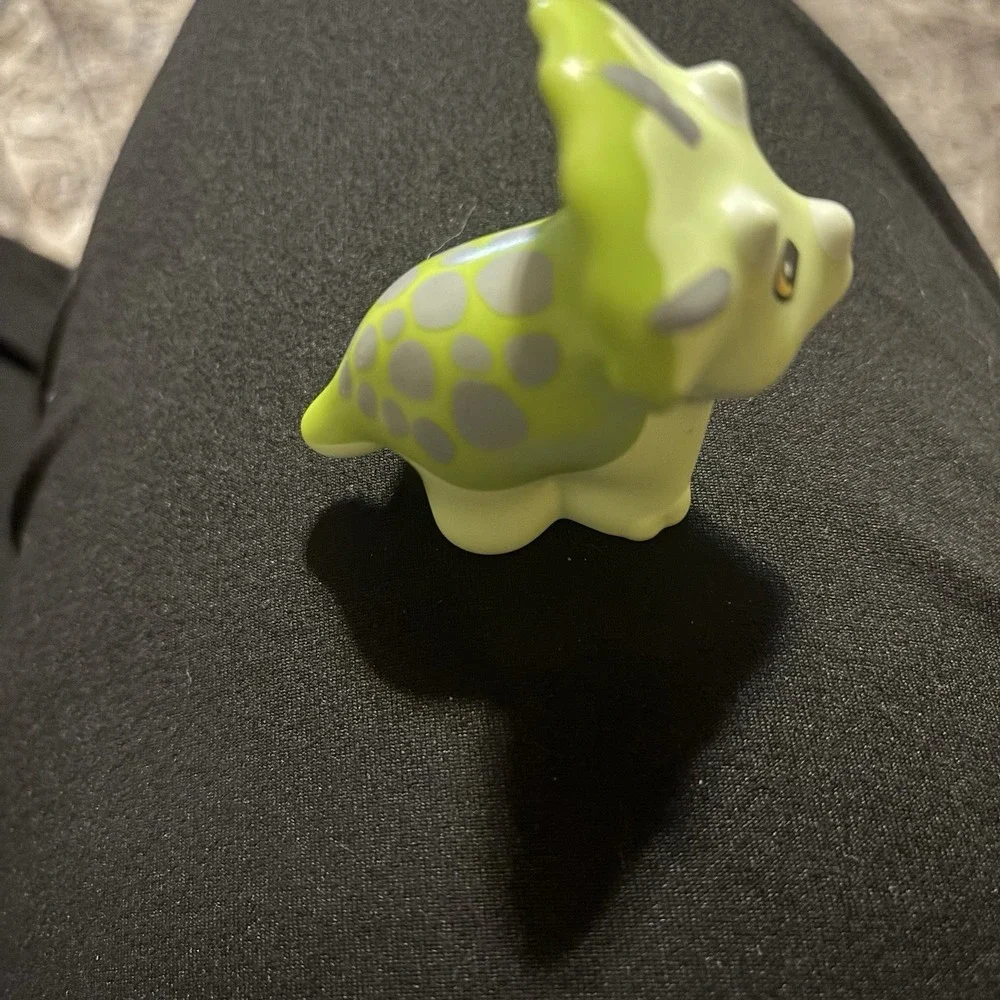 Lego Duplo - Green Baby Triceratops Dinosaur Figure‎ Green with Gray Dots